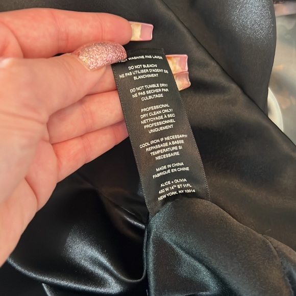 Like New Alice & Olivia Dress - Picture 8 of 9